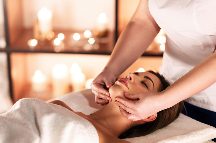 skin-lab-signature-glow-facial.webp